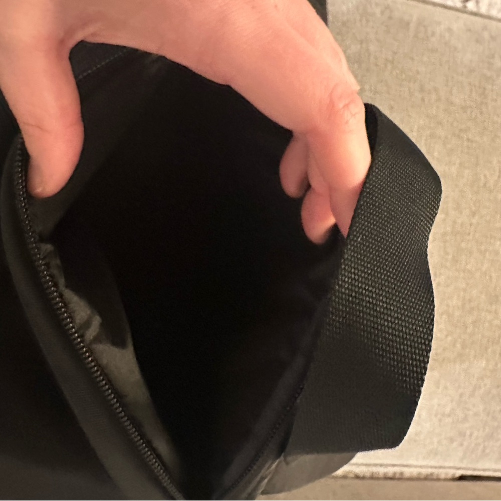 Peloton X Lululemon City Adventurer Backpack - Picture 9 of 11